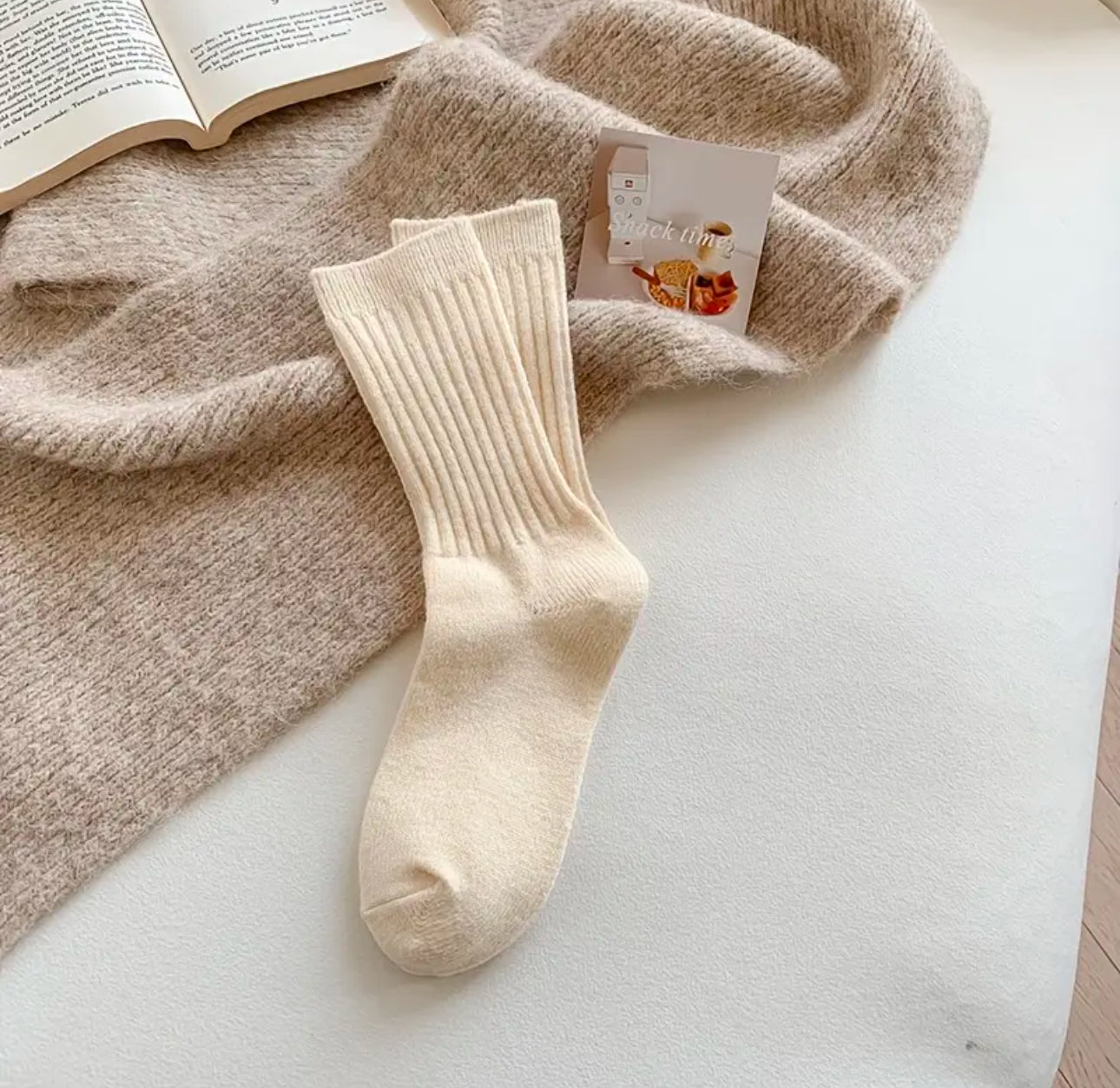 Pleated Wool socks