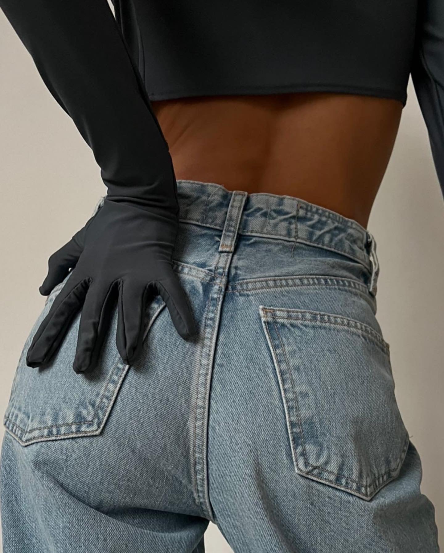 Gloves sleeve top